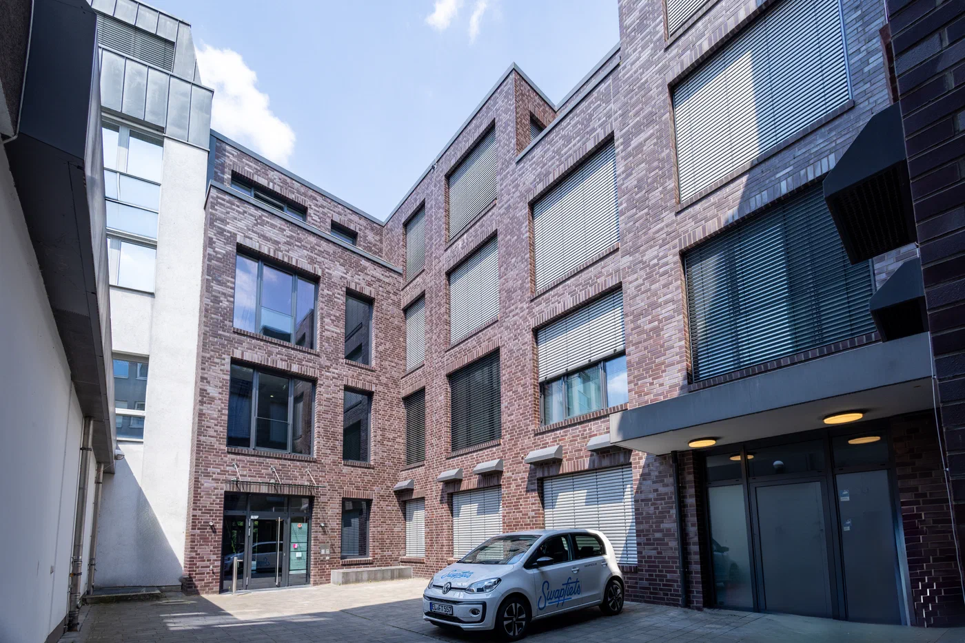 Neubau eines Wohn- und Geschäftshauses mit Arztpraxen