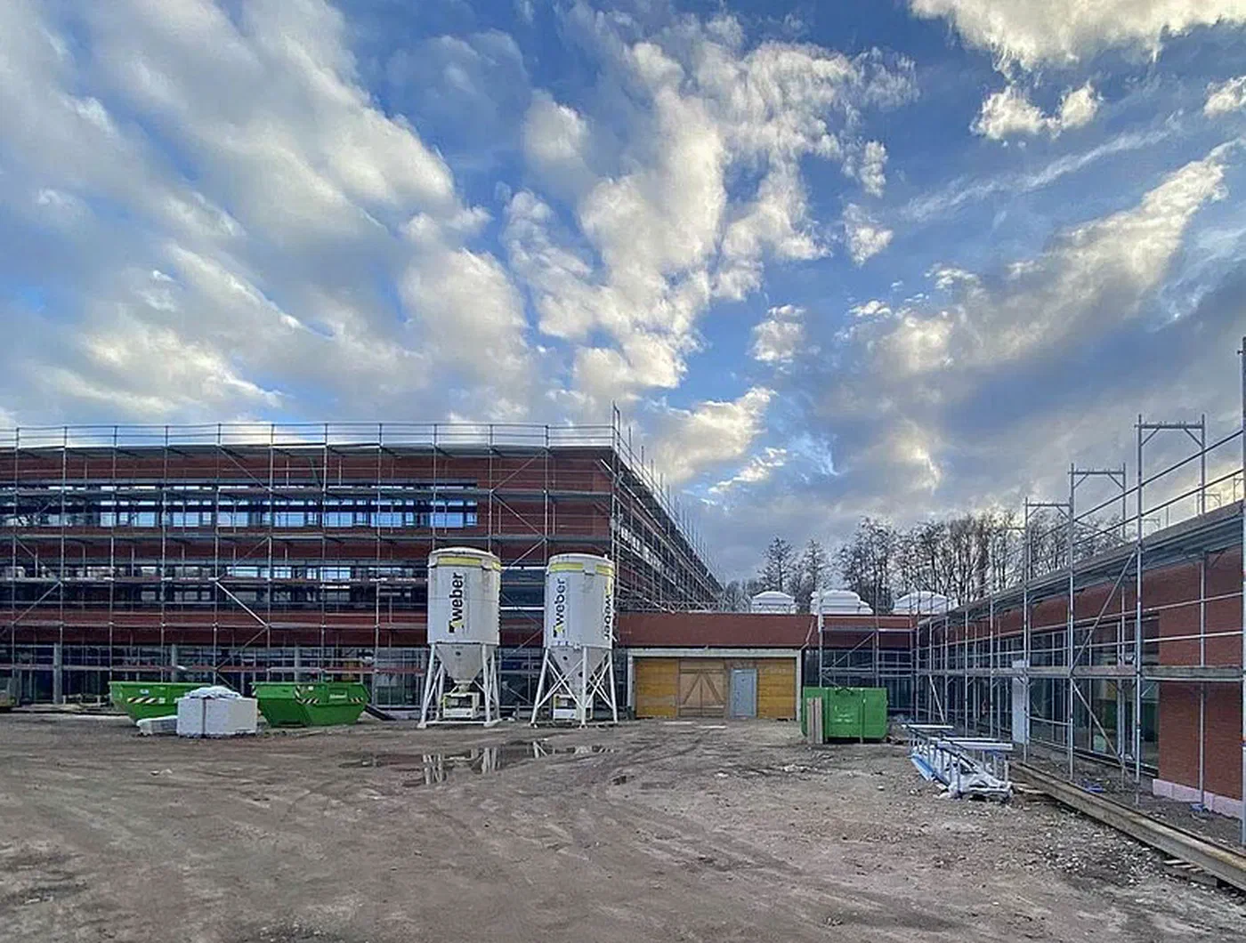 Berufsbildende Schule mit Sporthalle